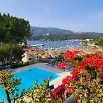 Il Porto 13 E 16 公寓